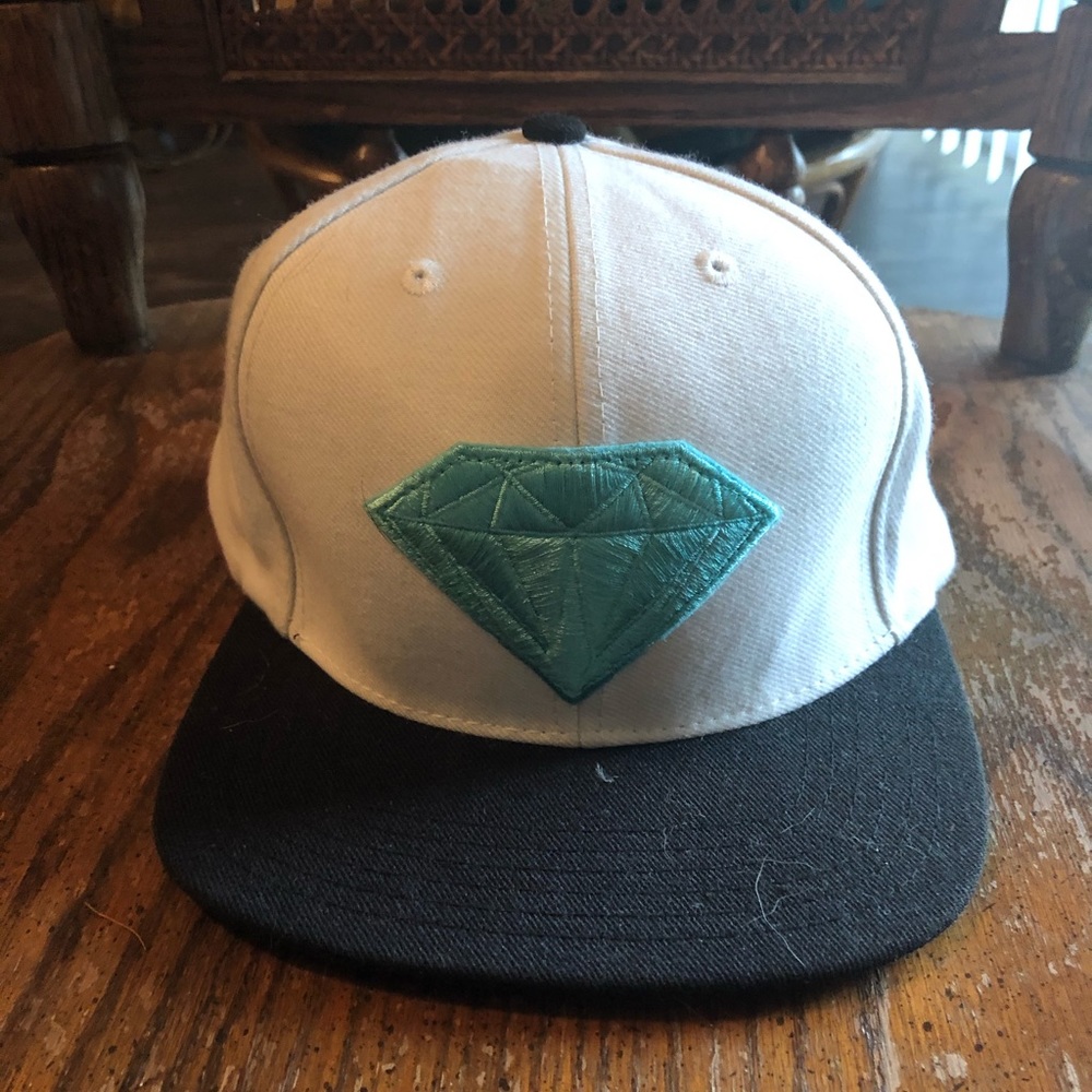 Diamond brand snapbacks